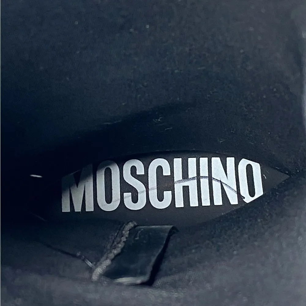 Moschino never worn